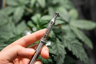 Peniau Vape THC a Dewisiadau Amgen Canabis